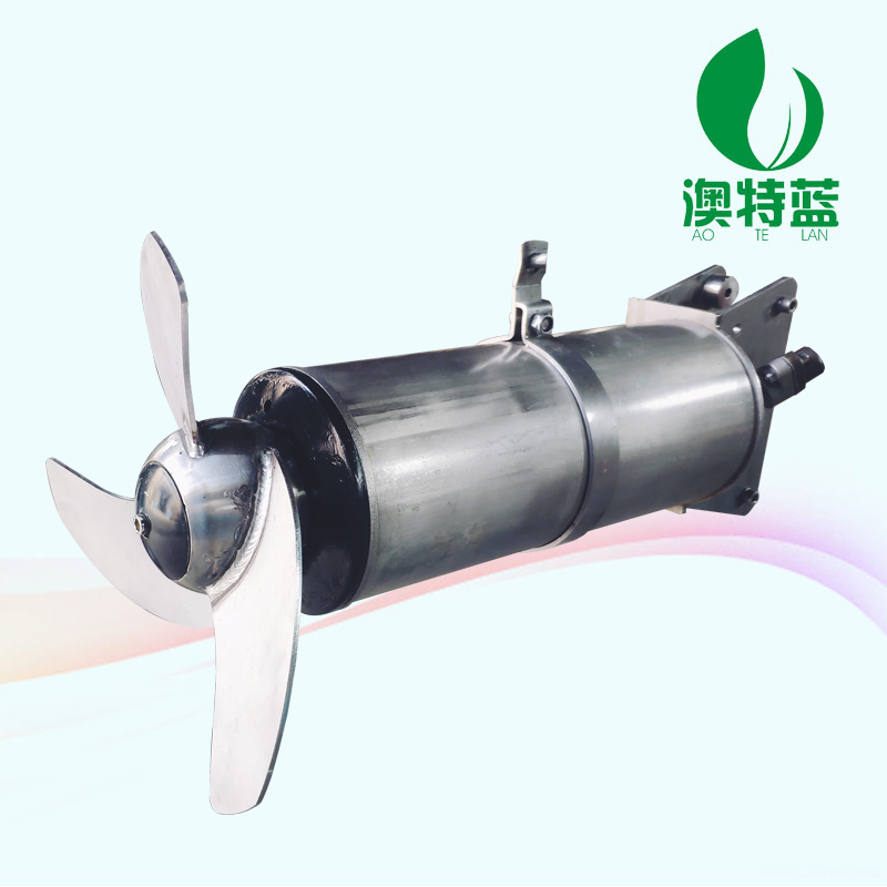 公司自主研發(fā)的第一臺新型高速沖壓式潛水?dāng)嚢铏C(jī)終于走下生產(chǎn)線