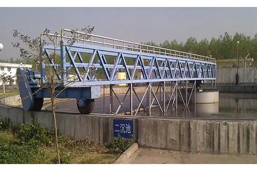 周邊傳動(dòng)半橋式吸泥機(jī)