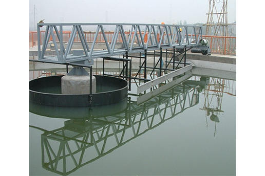 周邊傳動(dòng)半橋式吸泥機(jī)